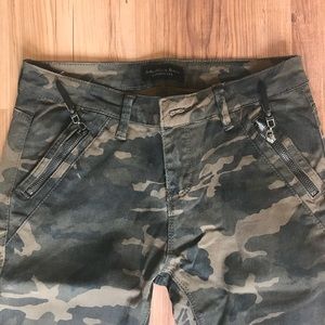 Camo skinny jeans